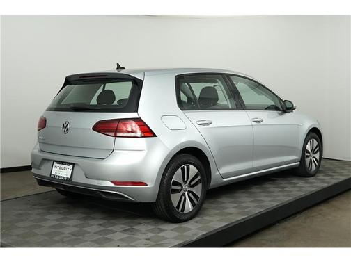 2019 Volkswagen e-Golf SE