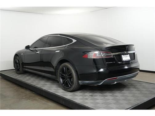2013 Tesla Model S Performance