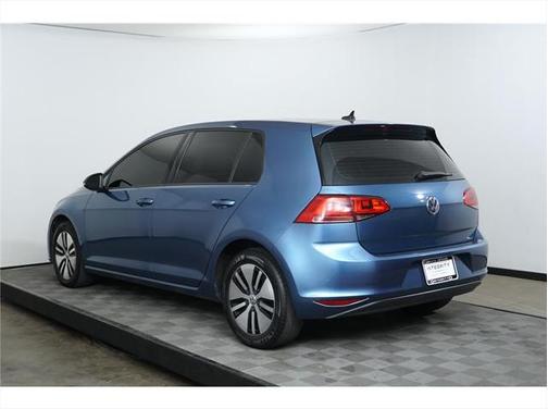 2016 Volkswagen e-Golf SE