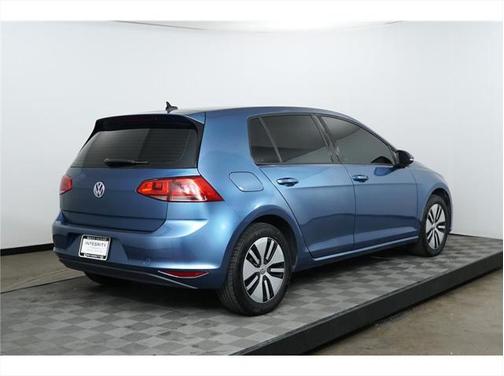 2016 Volkswagen e-Golf SE