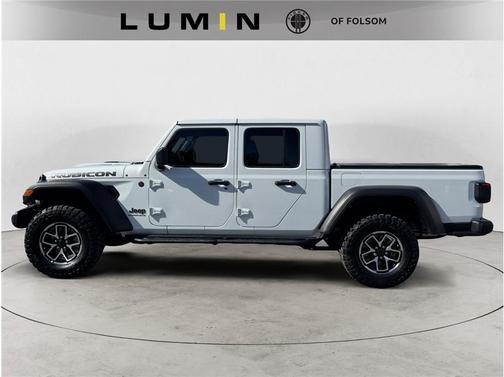 Bright White Clearcoat 2025 Jeep Gladiator Rubicon