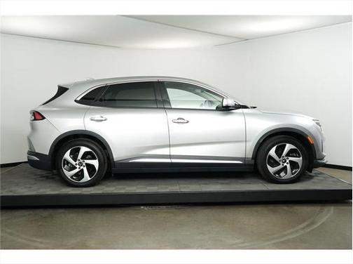 2023 VinFast VF 8 Eco