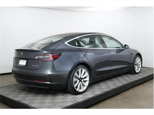 2020 Tesla Model 3 Long Range