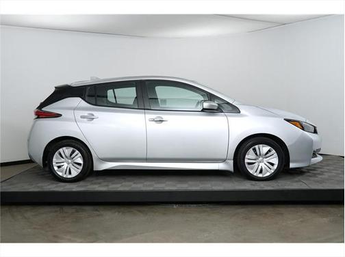 2023 Nissan Leaf S 40 kWh