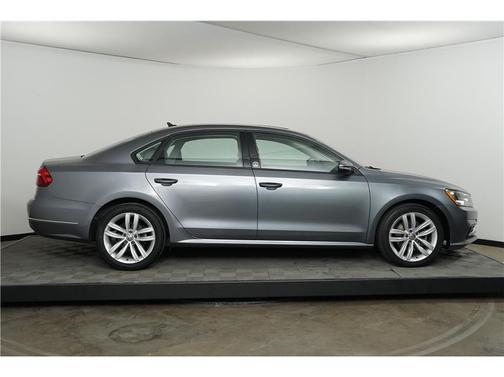 2019 Volkswagen Passat 2.0T Wolfsburg Edition