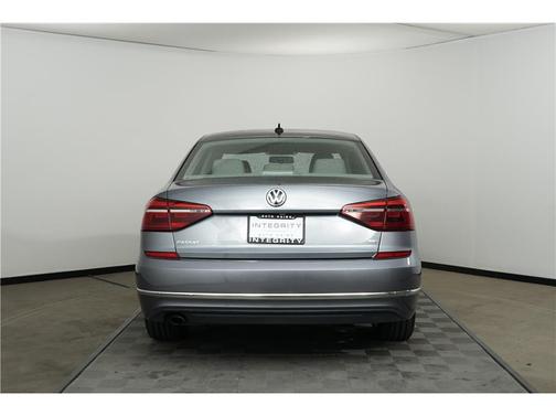2019 Volkswagen Passat 2.0T Wolfsburg Edition