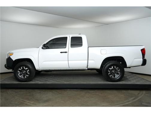 2018 Toyota Tacoma SR