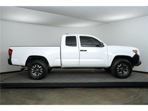 2018 Toyota Tacoma SR