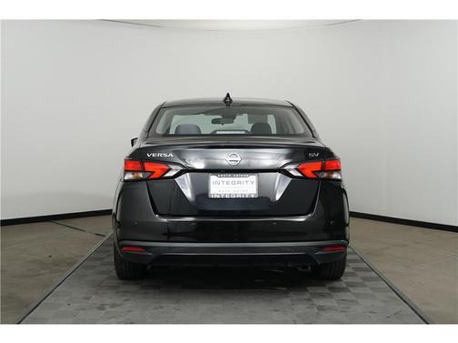 2021 Nissan Versa 1.6 SV