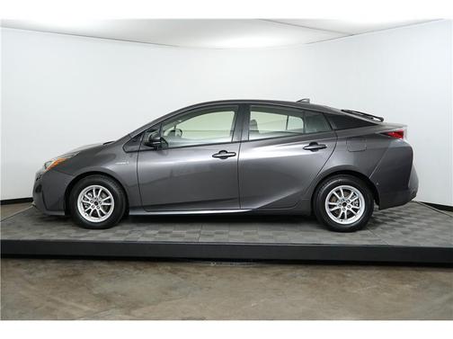 2017 Toyota Prius Three