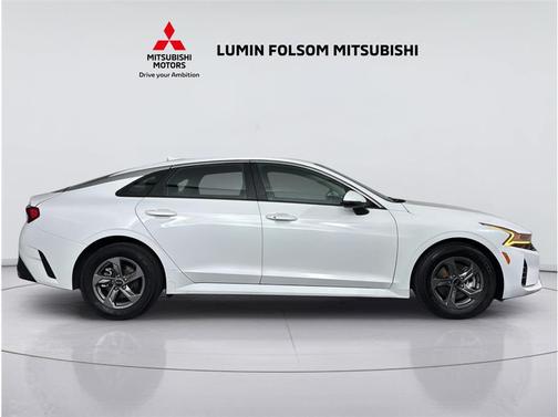 Glacial White Pearl 2021 Kia K5 LXS