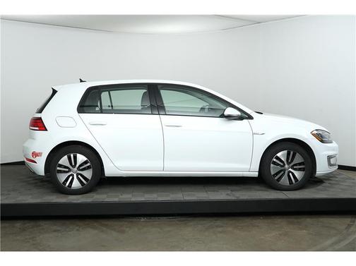 2017 Volkswagen e-Golf SEL Premium