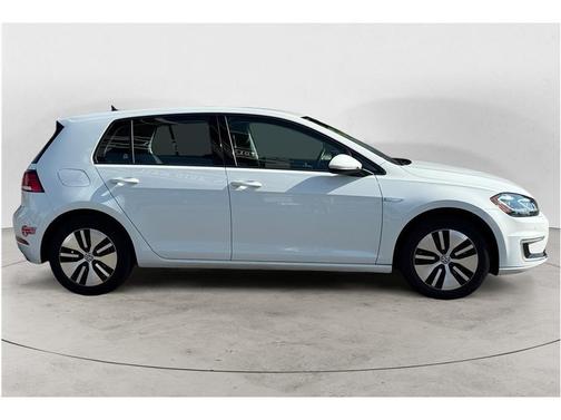 2017 Volkswagen e-Golf SEL Premium
