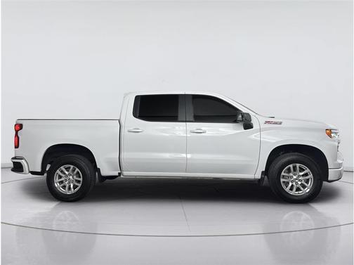 Summit White 2022 Chevrolet Silverado 1500 RST