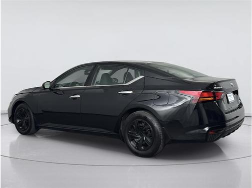 Super Black 2021 Nissan Altima S FWD