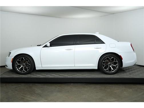 2016 Chrysler 300 S