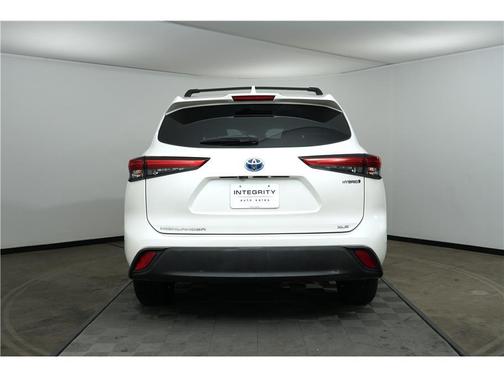 2020 Toyota Highlander Hybrid XLE