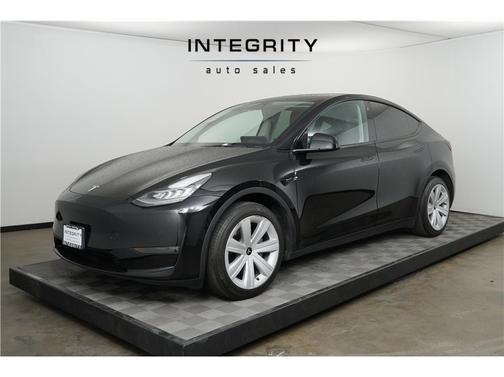 2022 Tesla Model Y Long Range Dual Motor All-Wheel Drive