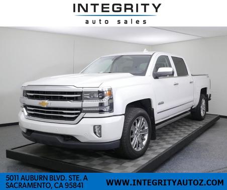 Photo 1 of 32 of 2017 Chevrolet Silverado 1500 High Country