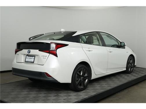 2019 Toyota Prius XLE