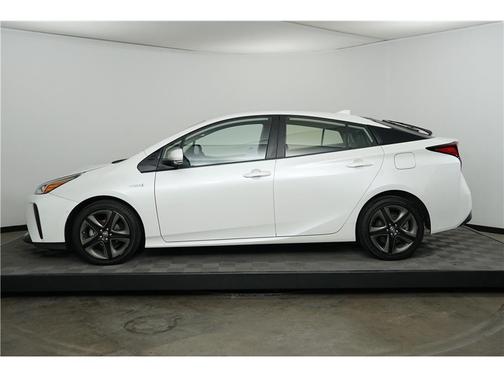 2019 Toyota Prius XLE
