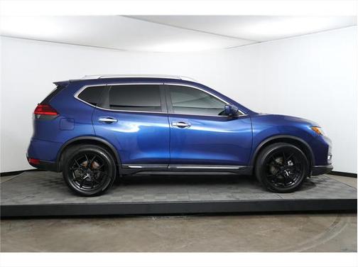 2017 Nissan Rogue SL