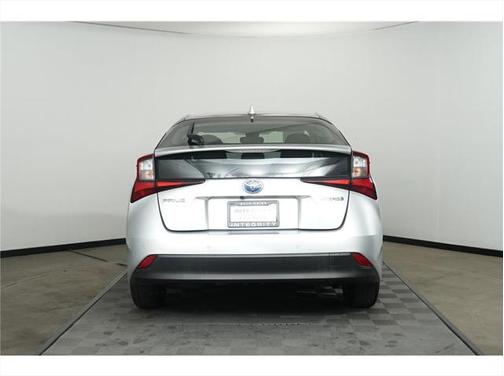 2022 Toyota Prius LE