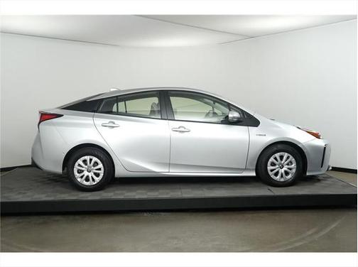 2022 Toyota Prius LE