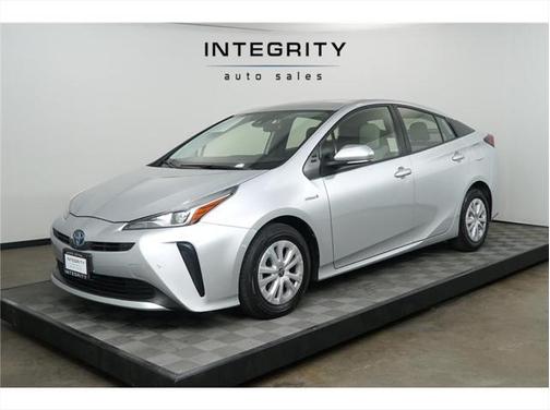 2022 Toyota Prius LE