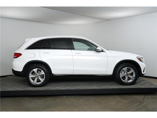 2018 Mercedes-Benz GLC 300 Base