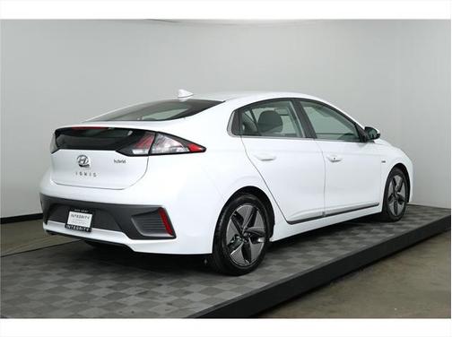 2020 Hyundai IONIQ Hybrid SEL