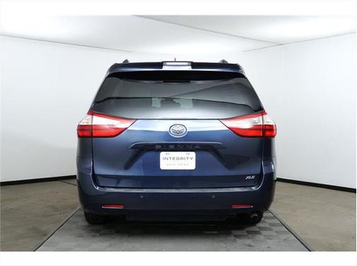 2018 Toyota Sienna XLE Premium