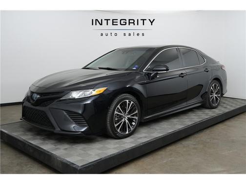 2019 Toyota Camry Hybrid SE