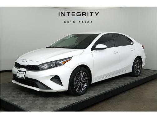 2022 Kia Forte LXS
