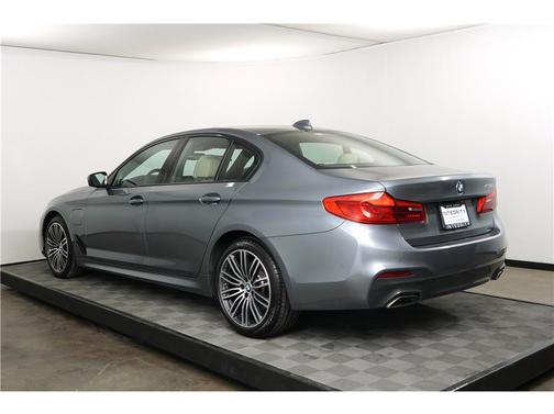 2020 BMW 530e xDrive iPerformance