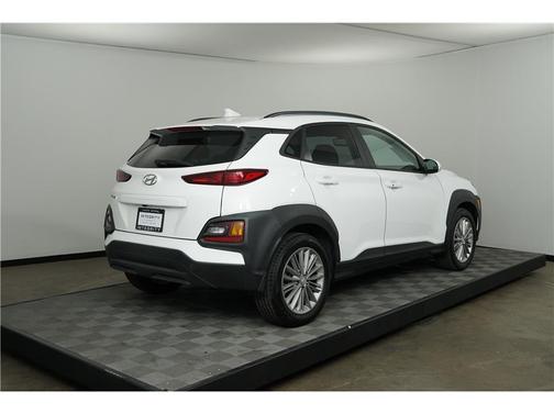 2021 Hyundai KONA SEL Plus