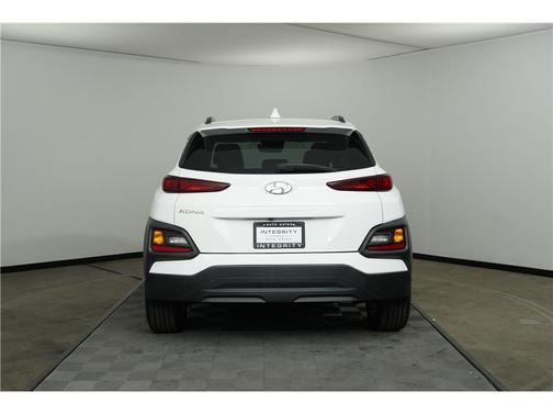 2021 Hyundai KONA SEL Plus