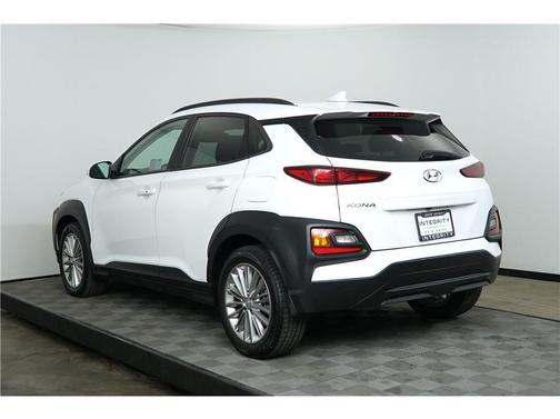 2021 Hyundai KONA SEL Plus