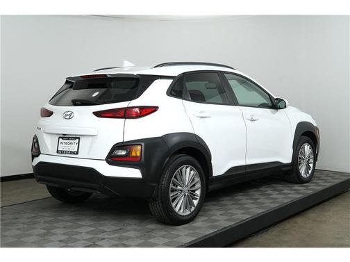 2021 Hyundai KONA SEL Plus