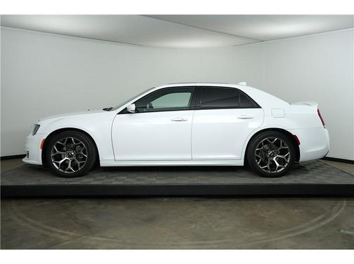 2018 Chrysler 300 S