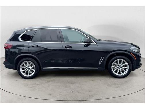 Black Sapphire Metallic 2022 BMW X5 xDrive40i