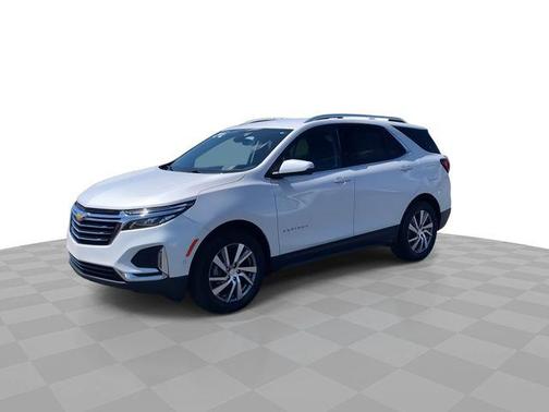 Iridescent Pearl Tricoat 2023 Chevrolet Equinox Premier w/1LZ