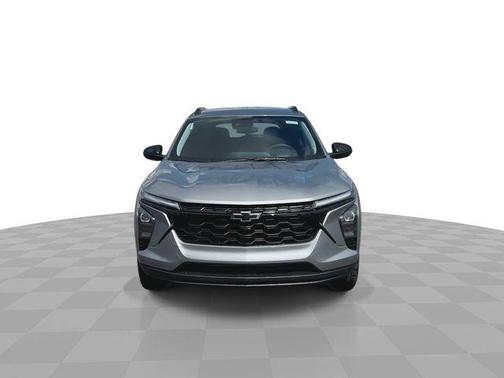 Sterling Gray Metallic 2026 Chevrolet Trax LT