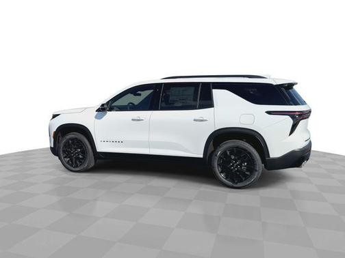 Summit White 2026 Chevrolet Traverse LT