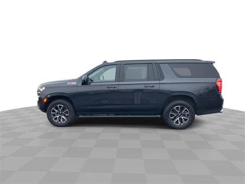 2022 Chevrolet Suburban 4WD Z71