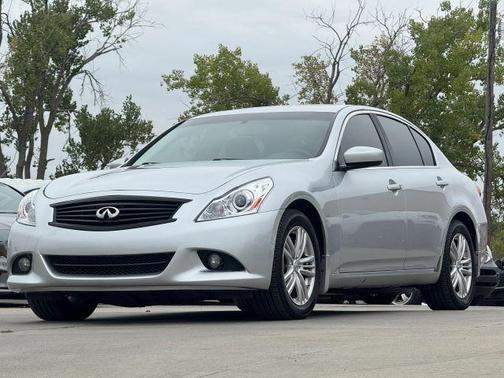 2013 INFINITI G37x Base