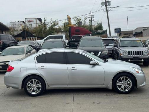 2013 INFINITI G37x Base