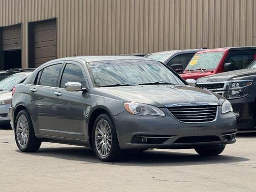 2011 Chrysler 200 Limited