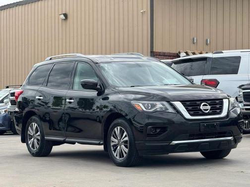 2018 Nissan Pathfinder S