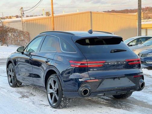 2023 Genesis GV70 2.5T